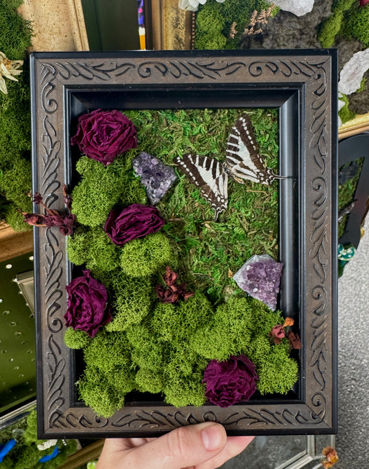 Spray Roses & Amethyst